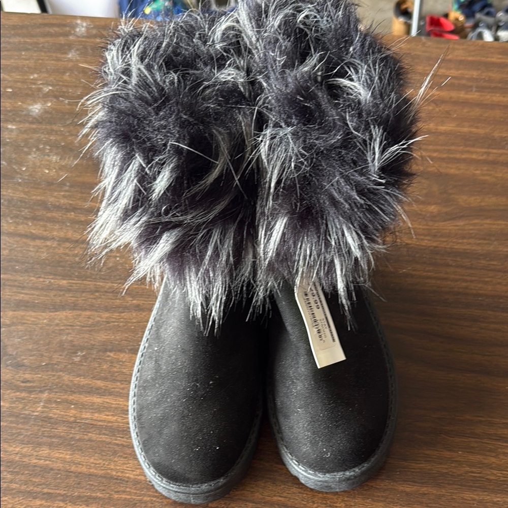Women's Gray Fur-Trimmed Boots - New
